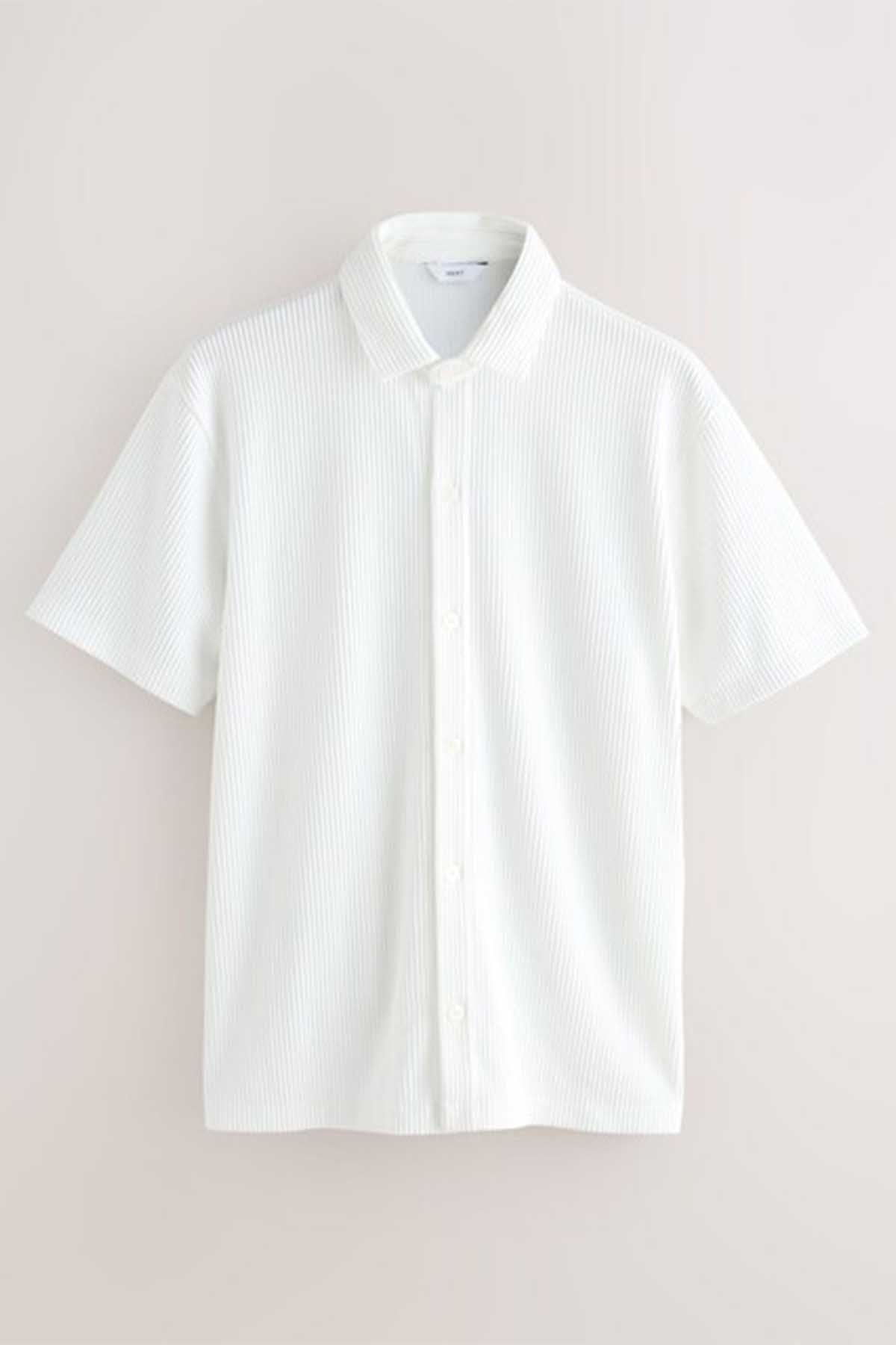 White short-sleeve button-up shirt with point collar
