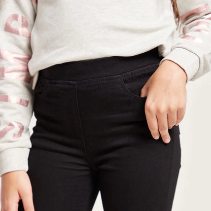 BABYSHOP black leggings close-up of front pocket and leg