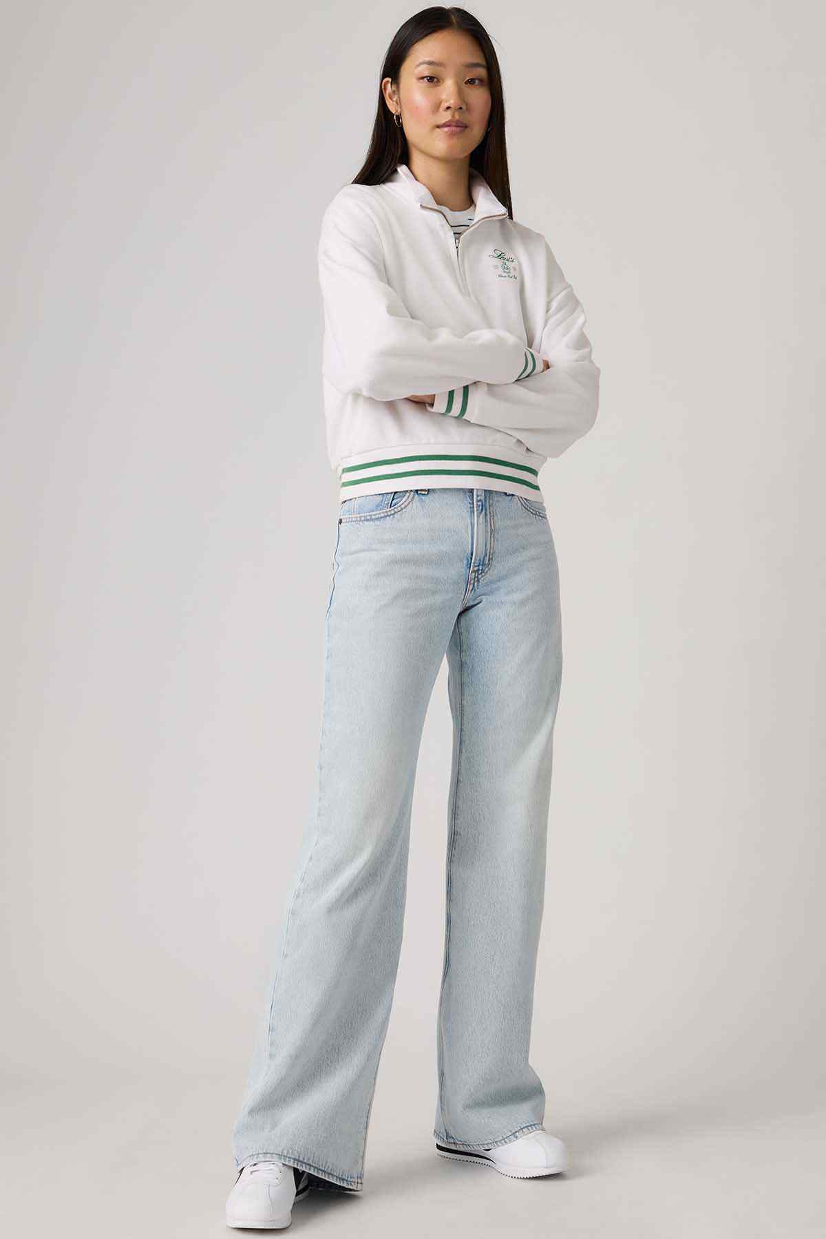 Levi's light indigo straight-leg jeans, wide fit with belt loops and zip fly