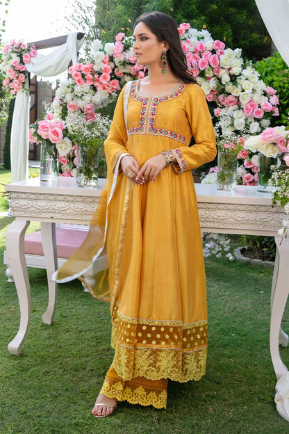 Nimra Kashif - AK Galleria