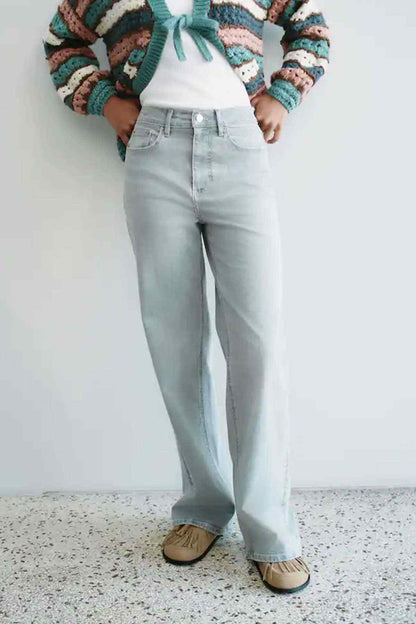 Light grey wide-leg jeans with straight legs and front pockets