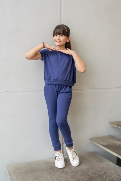 Dhaga navy relaxed short-sleeve top and slim jogger pants set with elastic waist