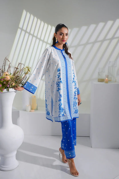 Dhaga white kurta with blue border print, three-quarter sleeves, paired pants