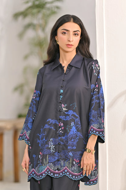 Women's dark kurta with blue floral print, scalloped hem and button placket