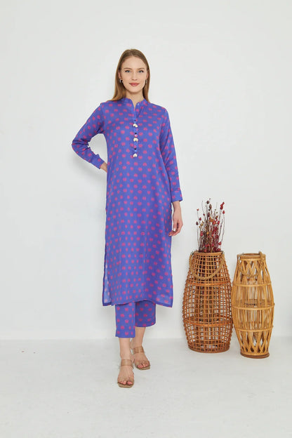 Dhaga long kurta, royal blue with pink motifs, elbow-length sleeves, straight hem