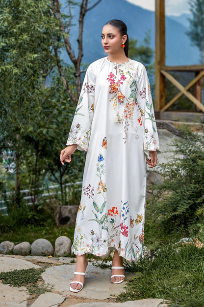 White floral maxi dress with long sleeves and round neckline, loose fit