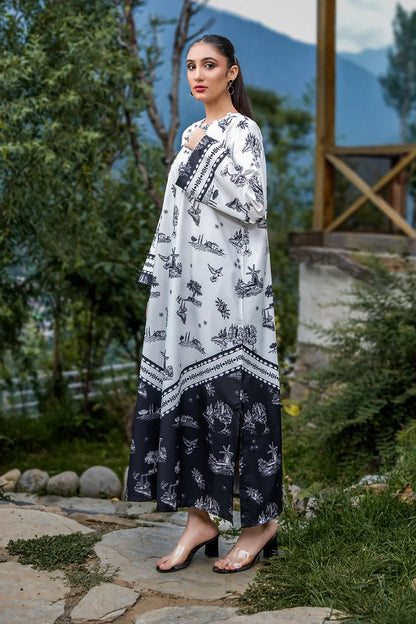 Thread print long dress, white with black animal motifs, ankle length, 3/4 sleeves