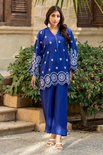 Blue printed kurta with scalloped neckline and matching straight pants
