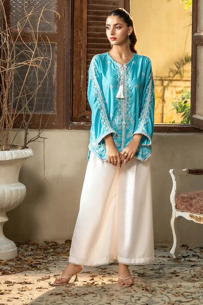 Turquoise embroidered long kurta with 3/4 sleeves, round neck; with white pants