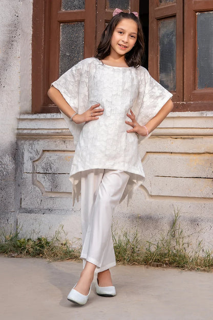 Girls' white embroidered tunic top with loose white pants, short sleeves