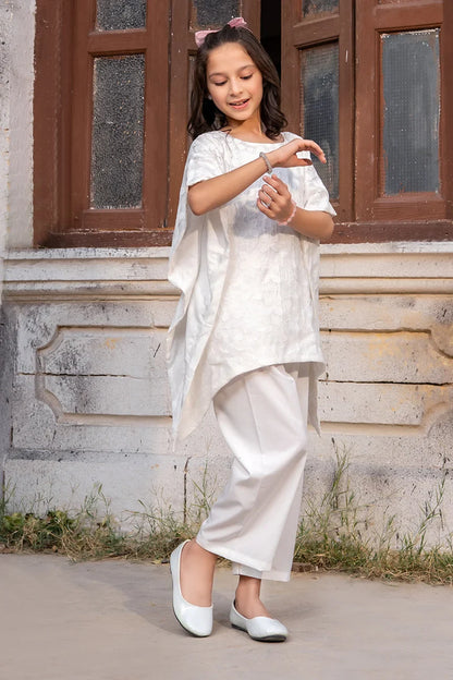 Girls' white embroidered tunic over white cropped wide-leg pants