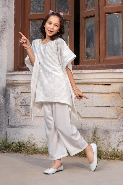 Girls' white embroidered short-sleeve tunic with flowing white wide-leg pants