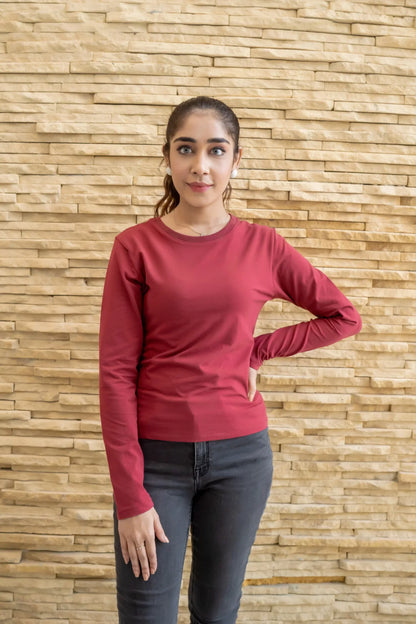 Women's maroon long-sleeve top, crew neck, long sleeves, hip-length fit