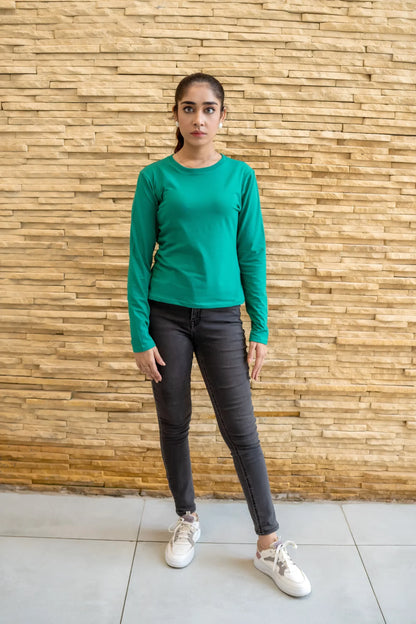 Dhaga women's green long-sleeve crewneck top