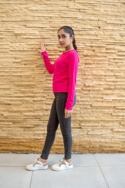 Fuchsia long-sleeve womenâ€™s top with crew neck and slim long sleeves