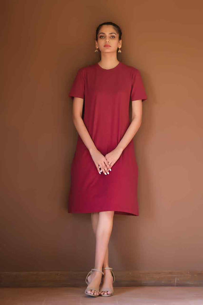 Maroon crew-neck short-sleeve mini dress with relaxed fit