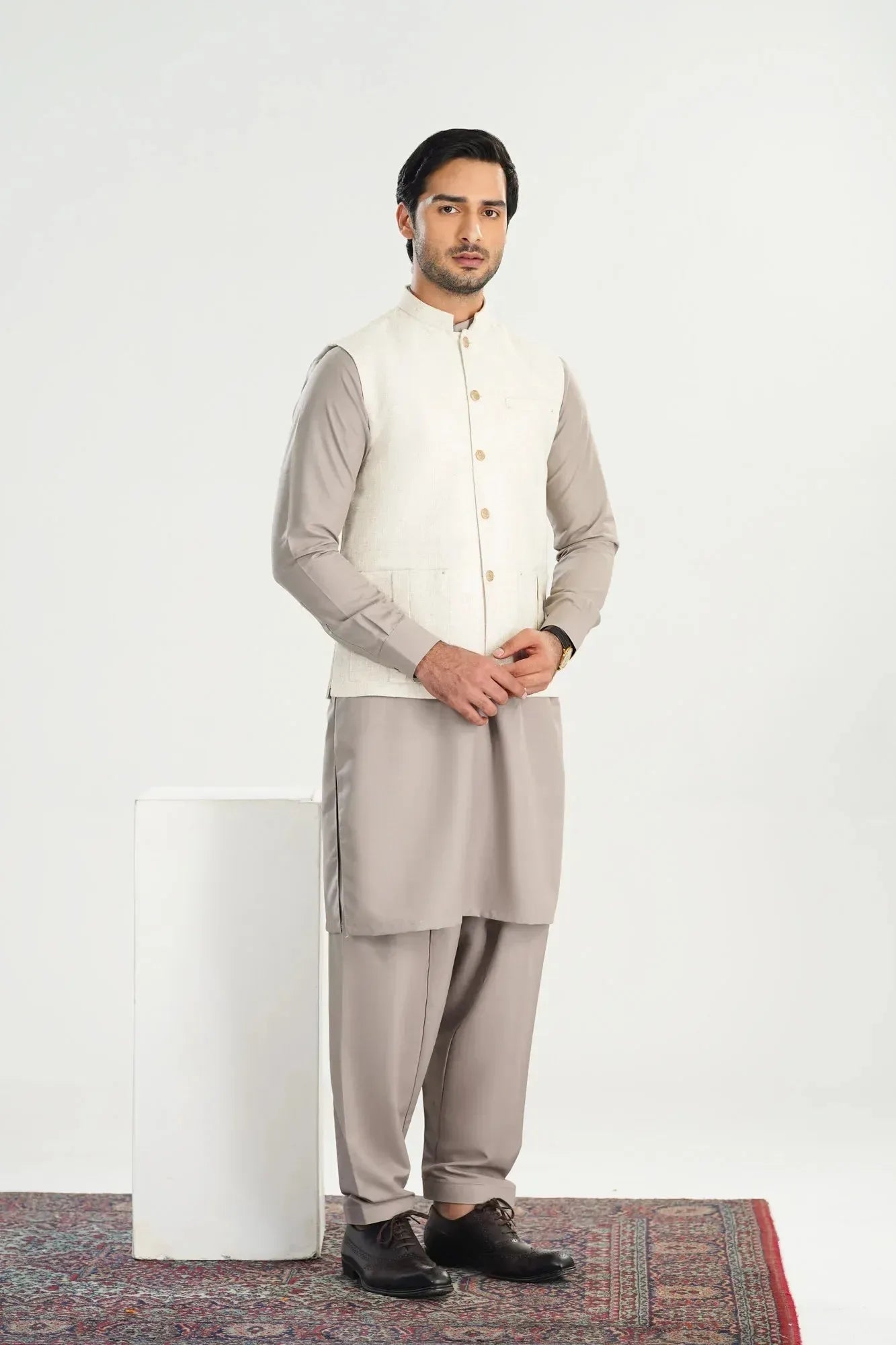 MURAQSH - AK Galleria