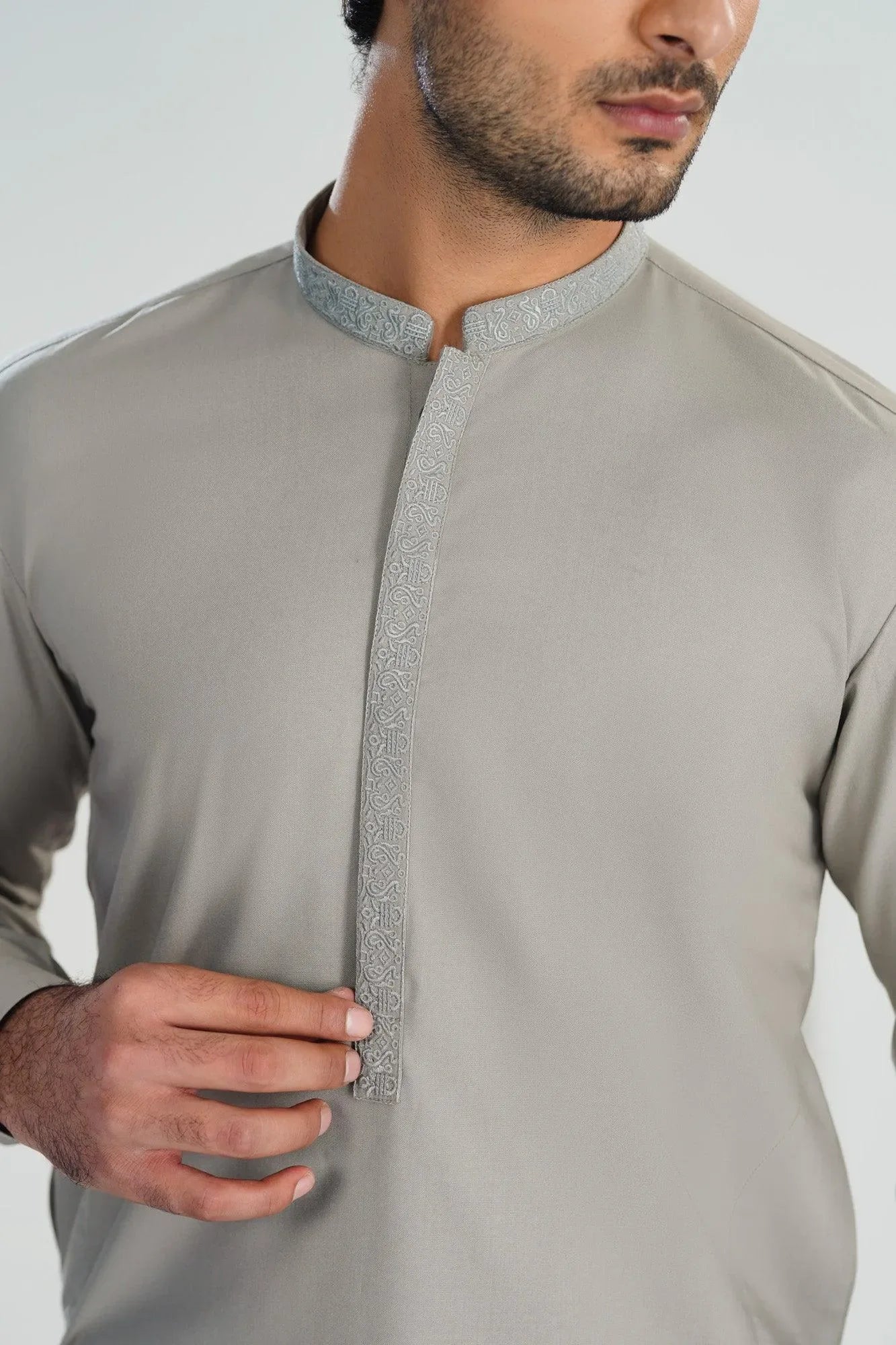 MURAQSH - AK Galleria