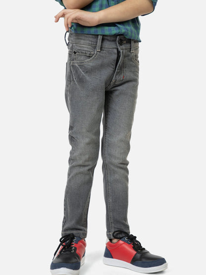 Brumano grey denim jeans with front pockets, belt loops, and zip fly