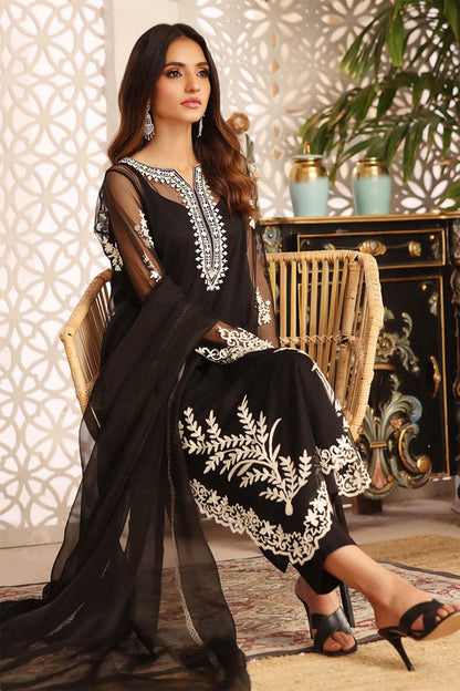 Nimra Kashif - AK Galleria