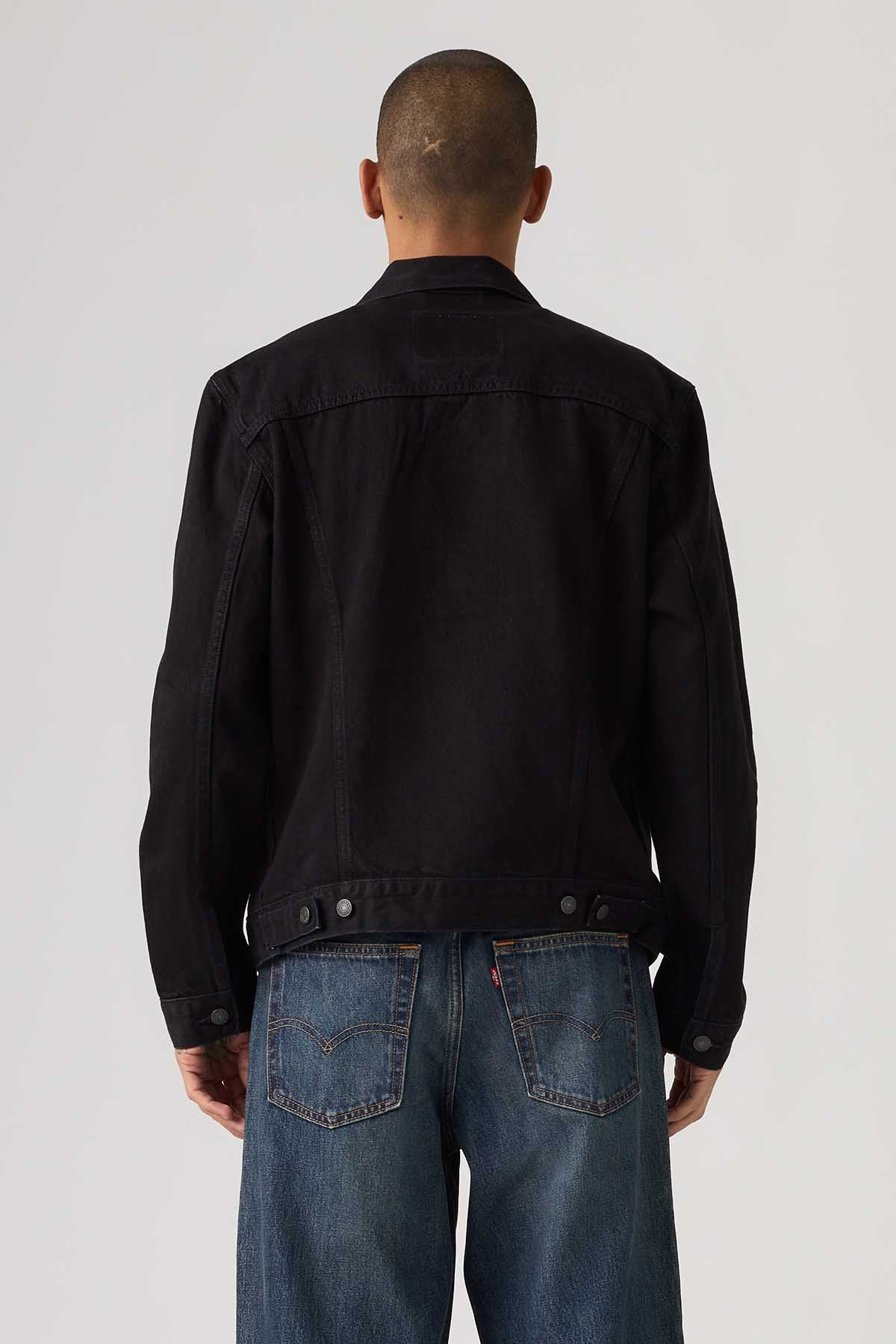 Levi's