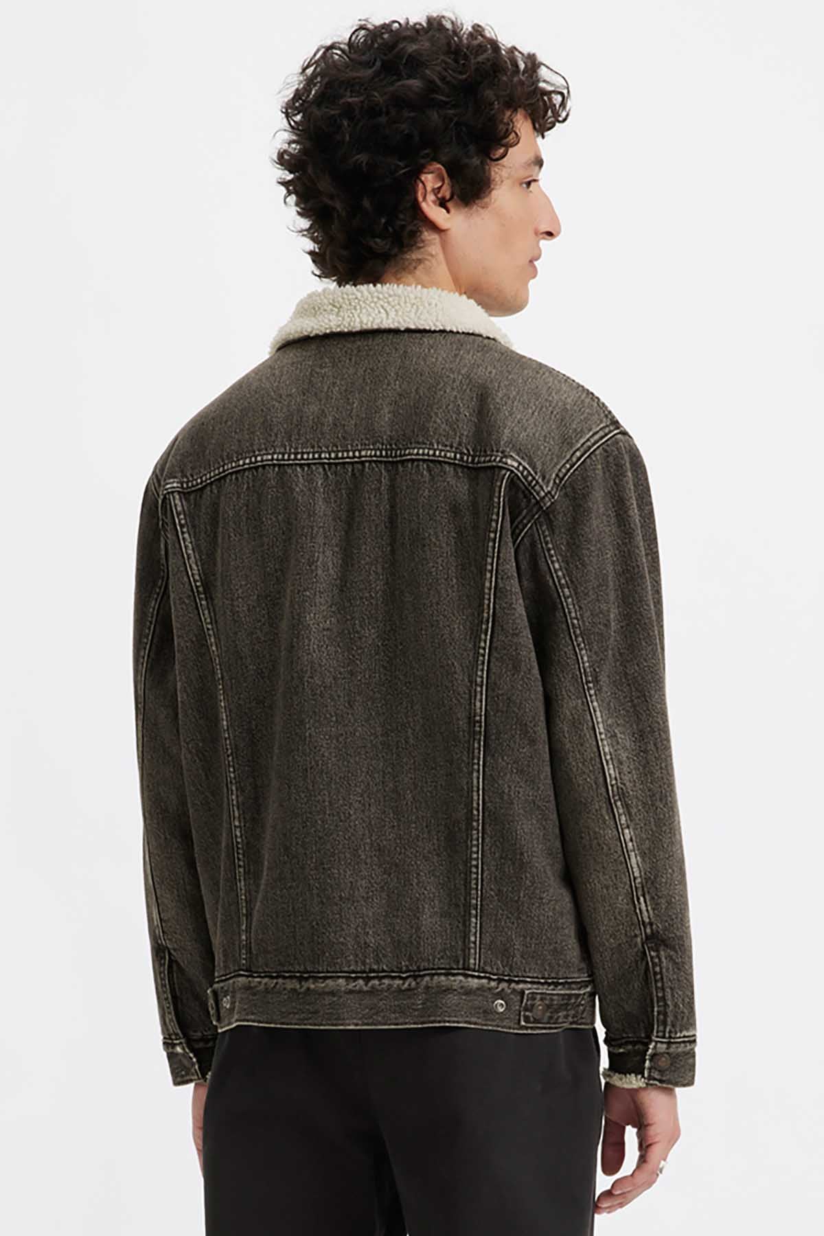 Levi's