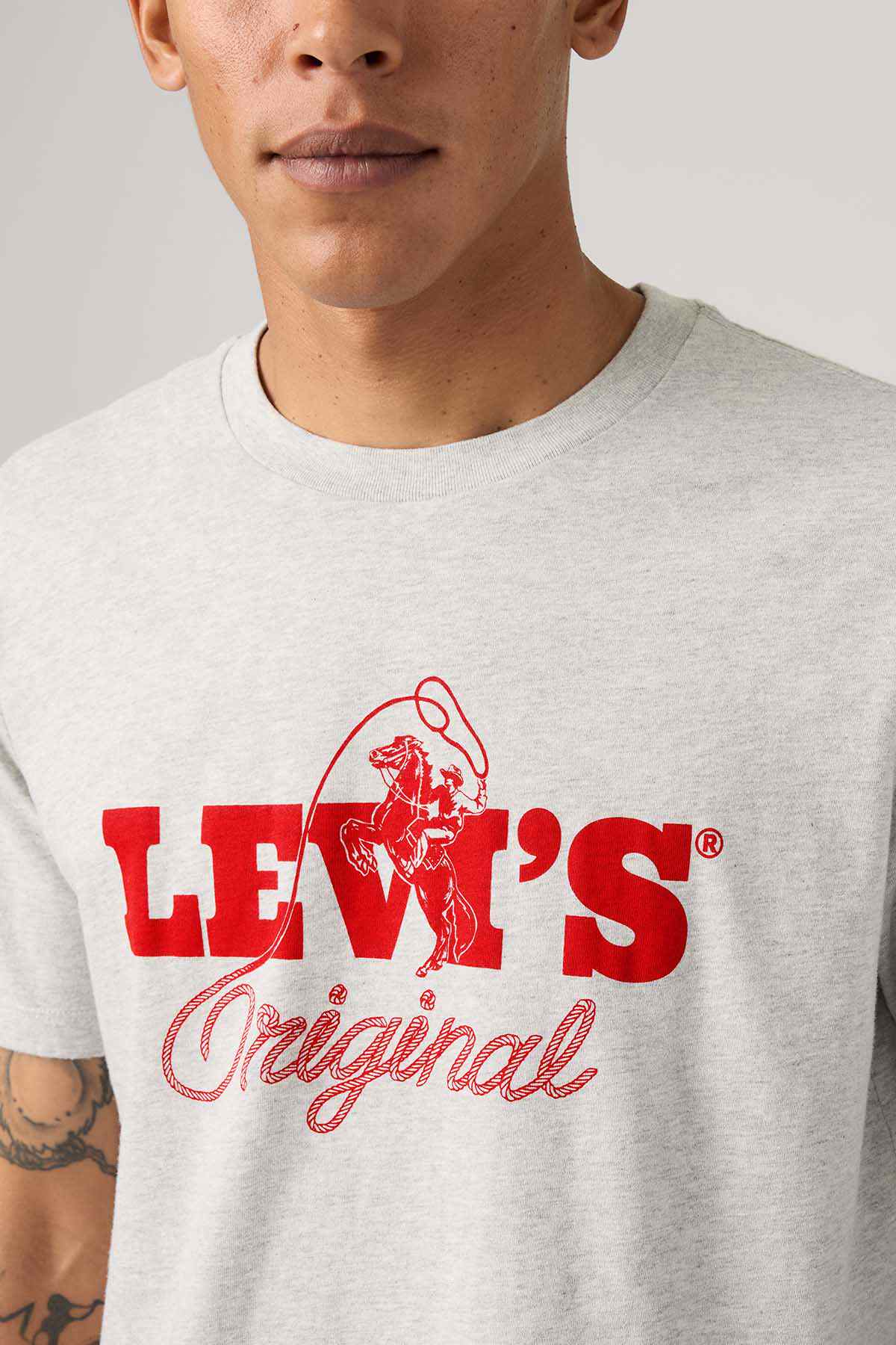 Levi's Original grey crewneck T-shirt with red front graphic logo