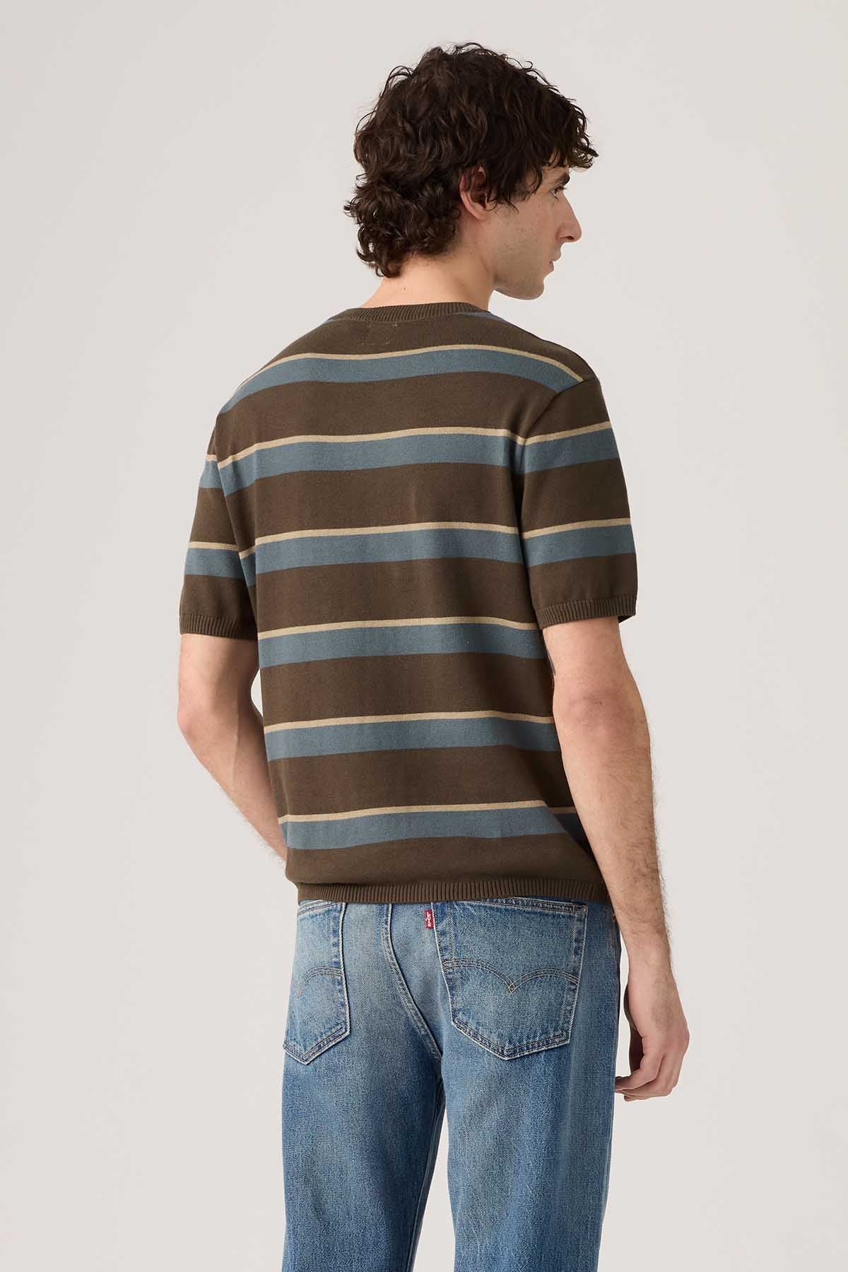 Levi's