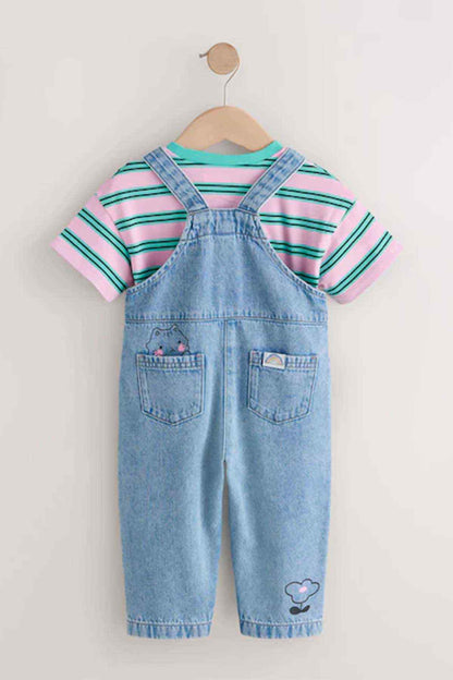 Kids light-wash denim short overalls with two front pockets and small heart patch