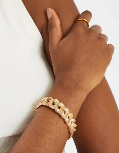 Accessorize - AK Galleria