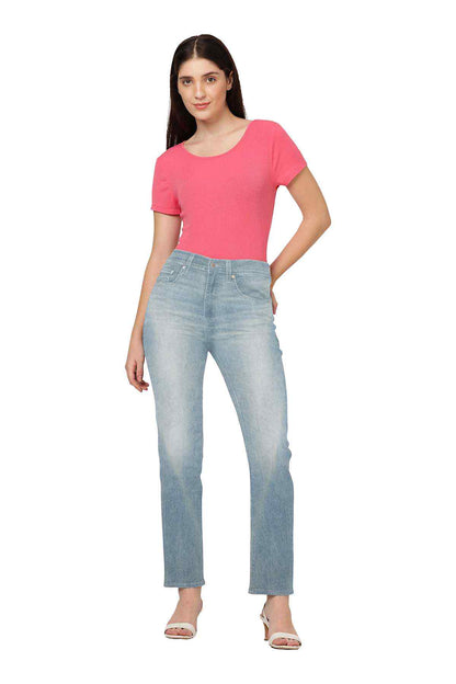 Light indigo Levi's denim jeans, straight-leg fit, five-pocket, button fly