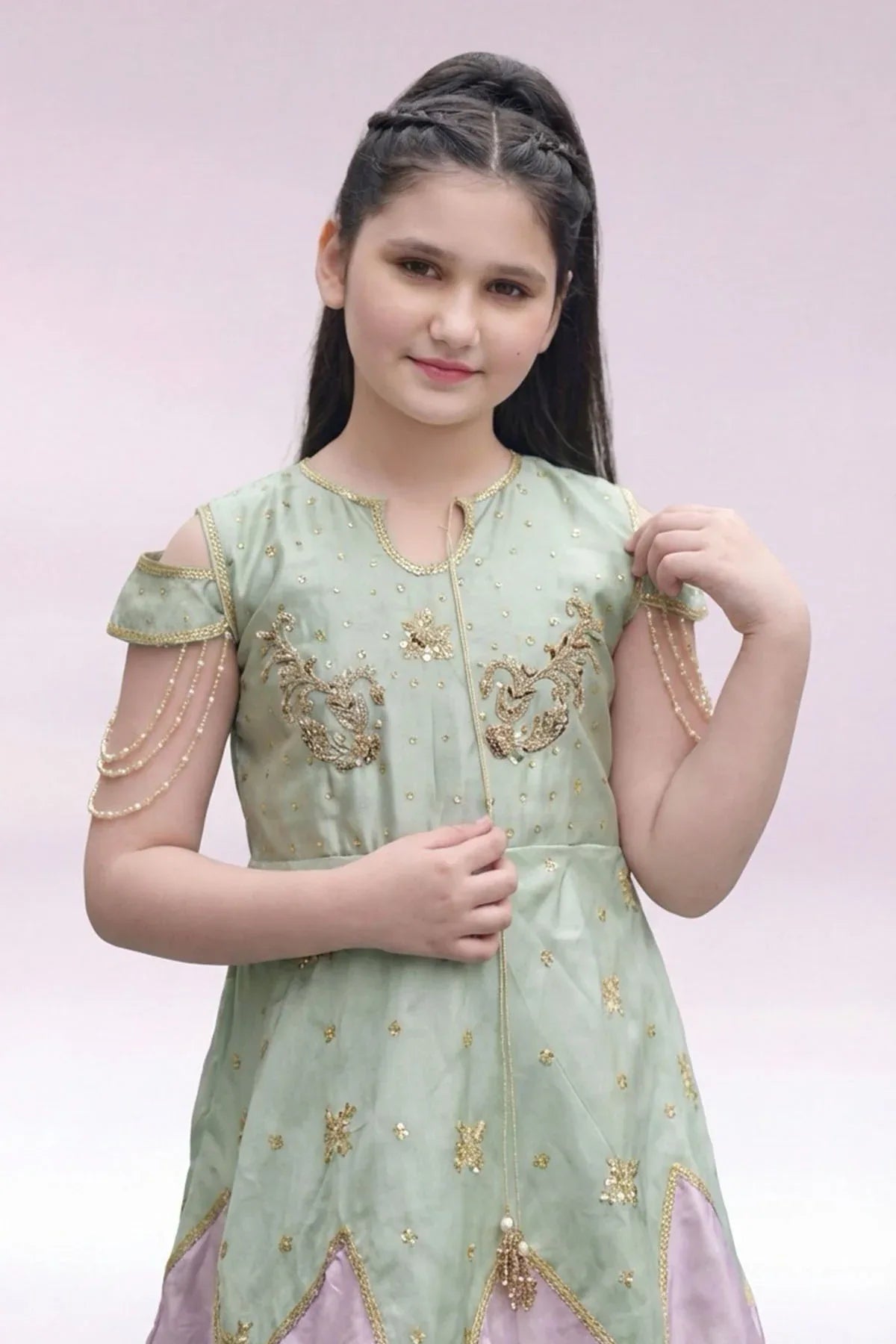 Qurratulain saqib - AK Galleria