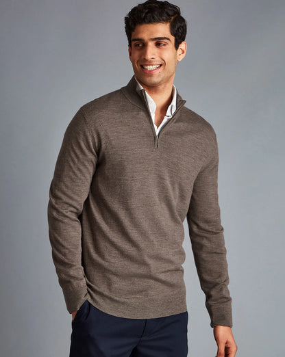 Men's brown quarter-zip knit sweater, long sleeves, with stand collar