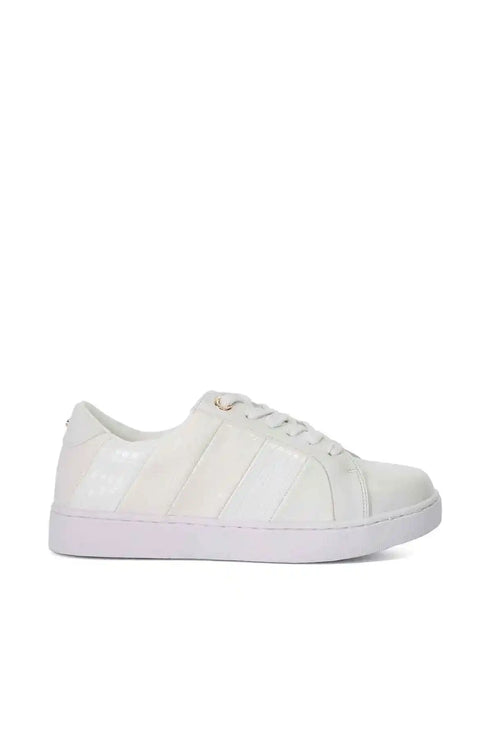 shop online women's sneaker in Pakistan