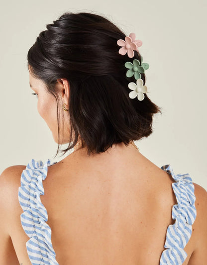 Accessorize - AK Galleria