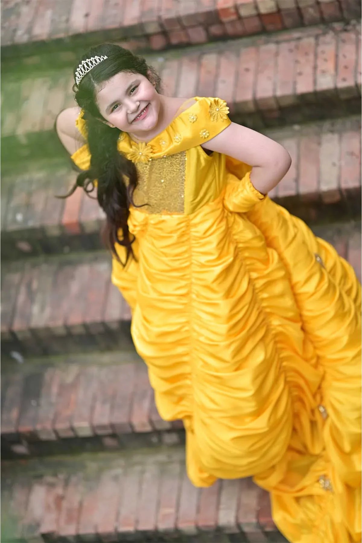 Qurratulain saqib - AK Galleria