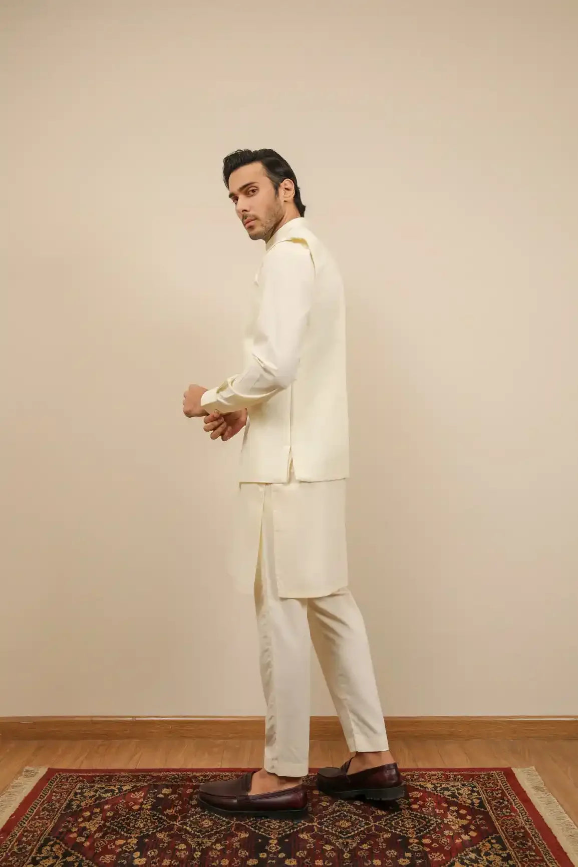 MURAQSH - AK Galleria