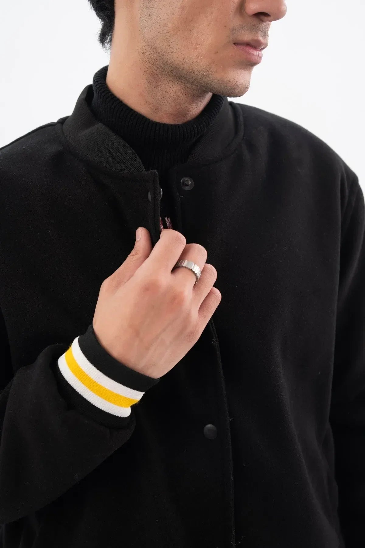 Brackets - AK Galleria