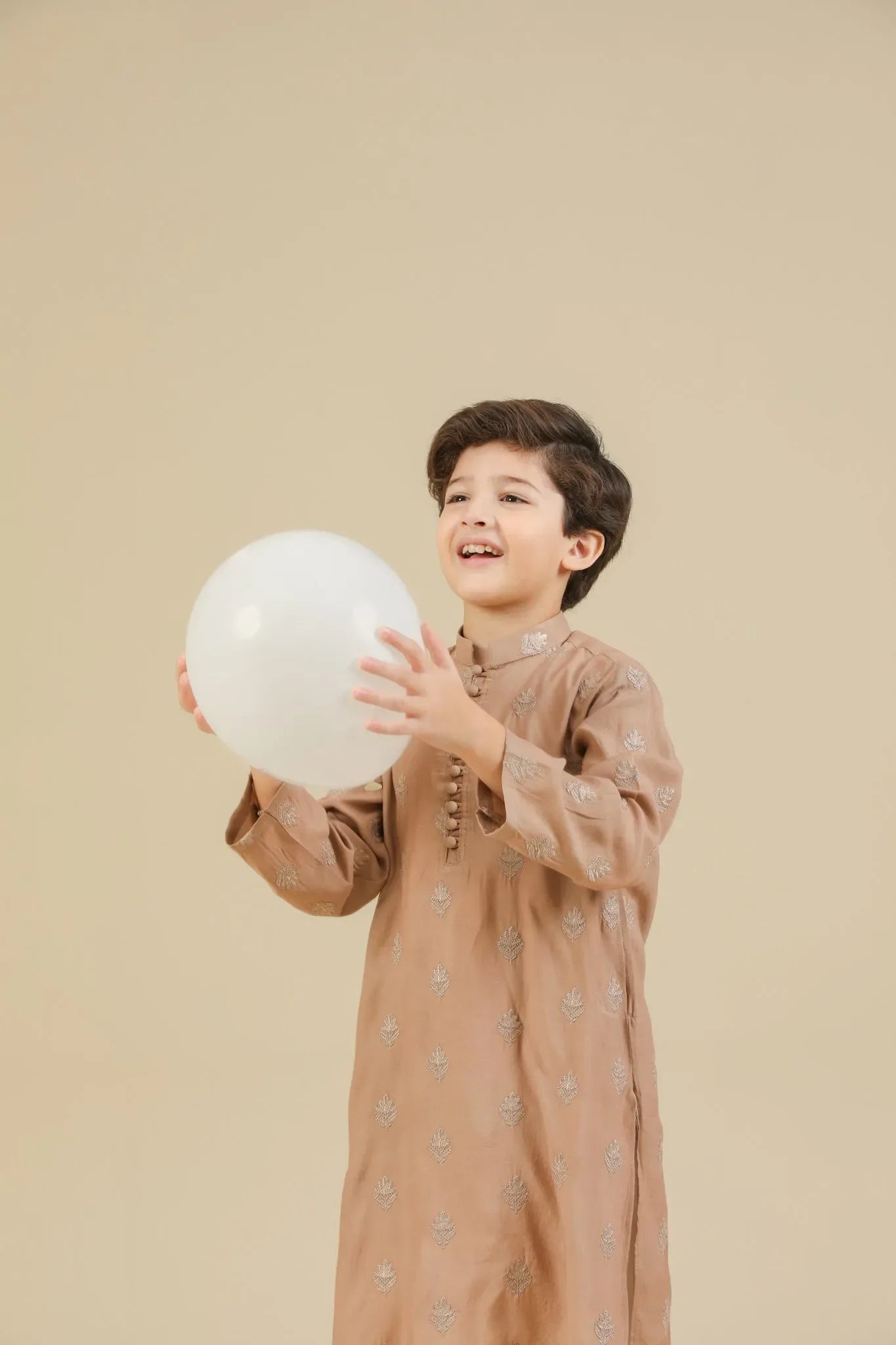 MURAQSH - AK Galleria