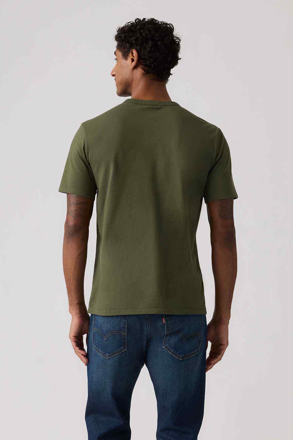 Men's green crew-neck T-shirt, back view with short sleeves