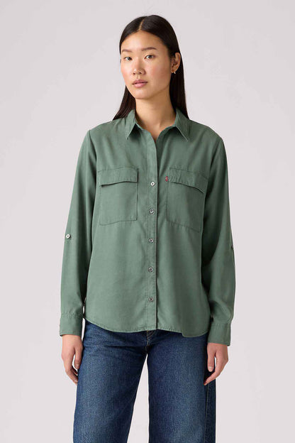 Levi's green button-up shirt with chest pockets and long sleeves