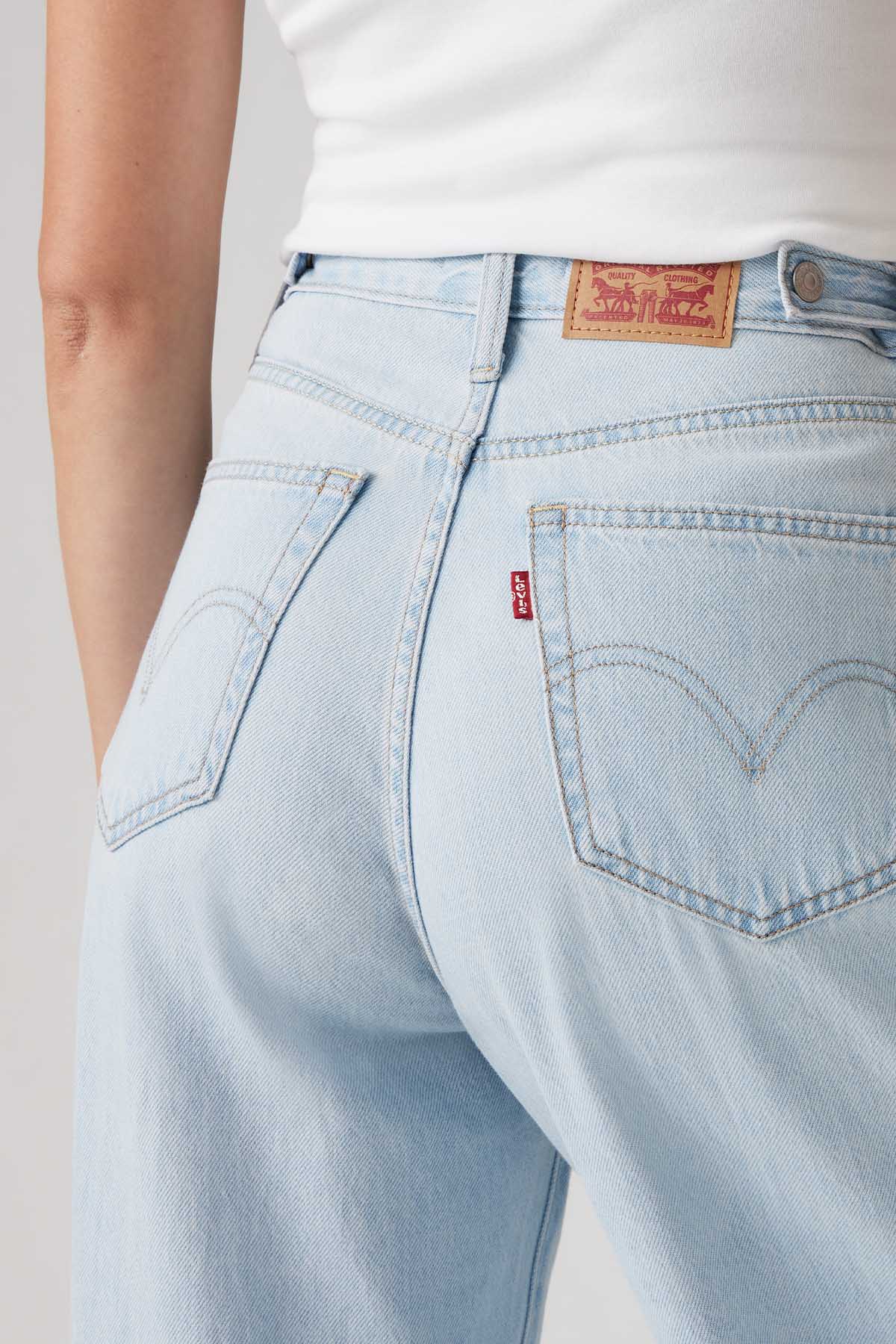 Levi's