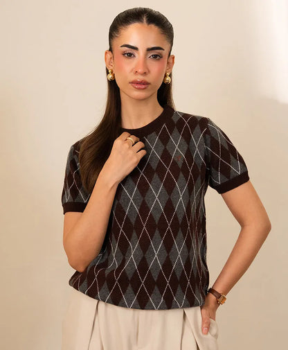 Fitted argyle knit top, crew neck, short sleeves, dark knit with white diamond grid