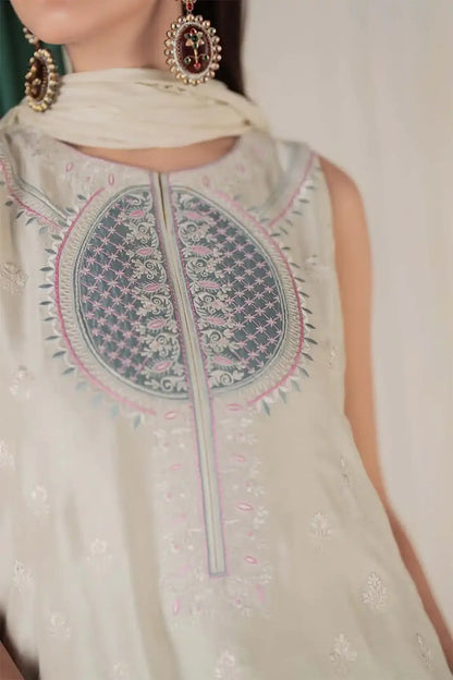Nimra Kashif - AK Galleria