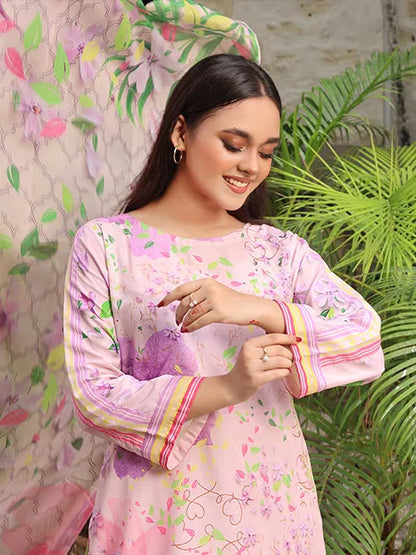 Light pink floral kurta set with round neck and 3/4 sleeves; close-up print detail