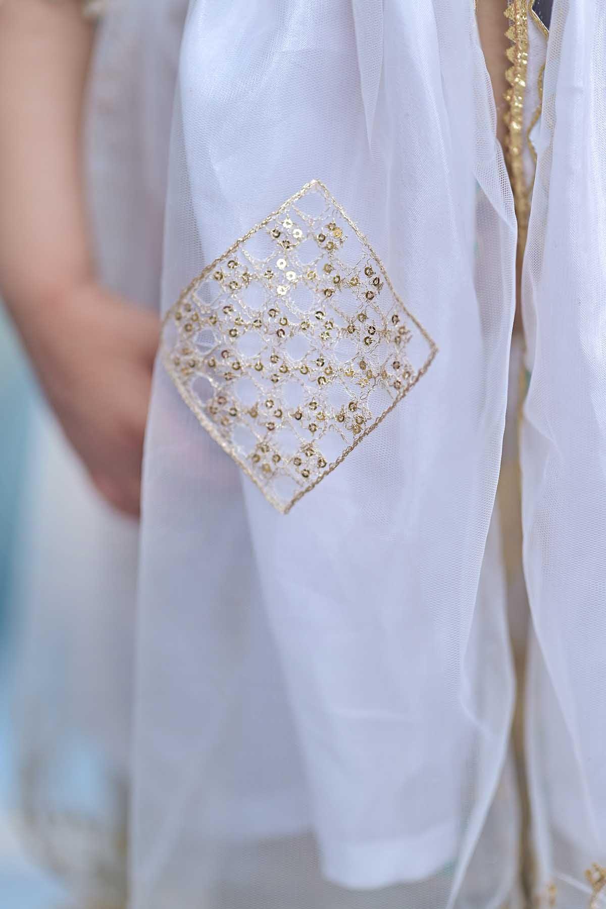 Qurratulain saqib - AK Galleria