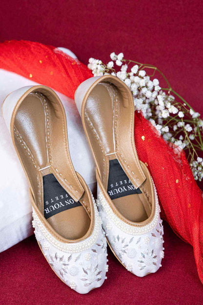 On your Feet - AK Galleria