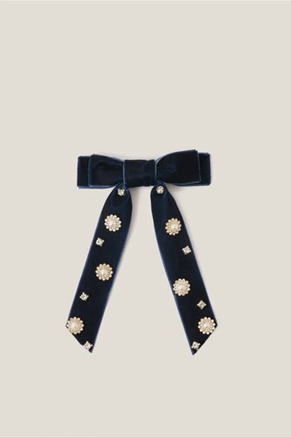 Accessorize - AK Galleria