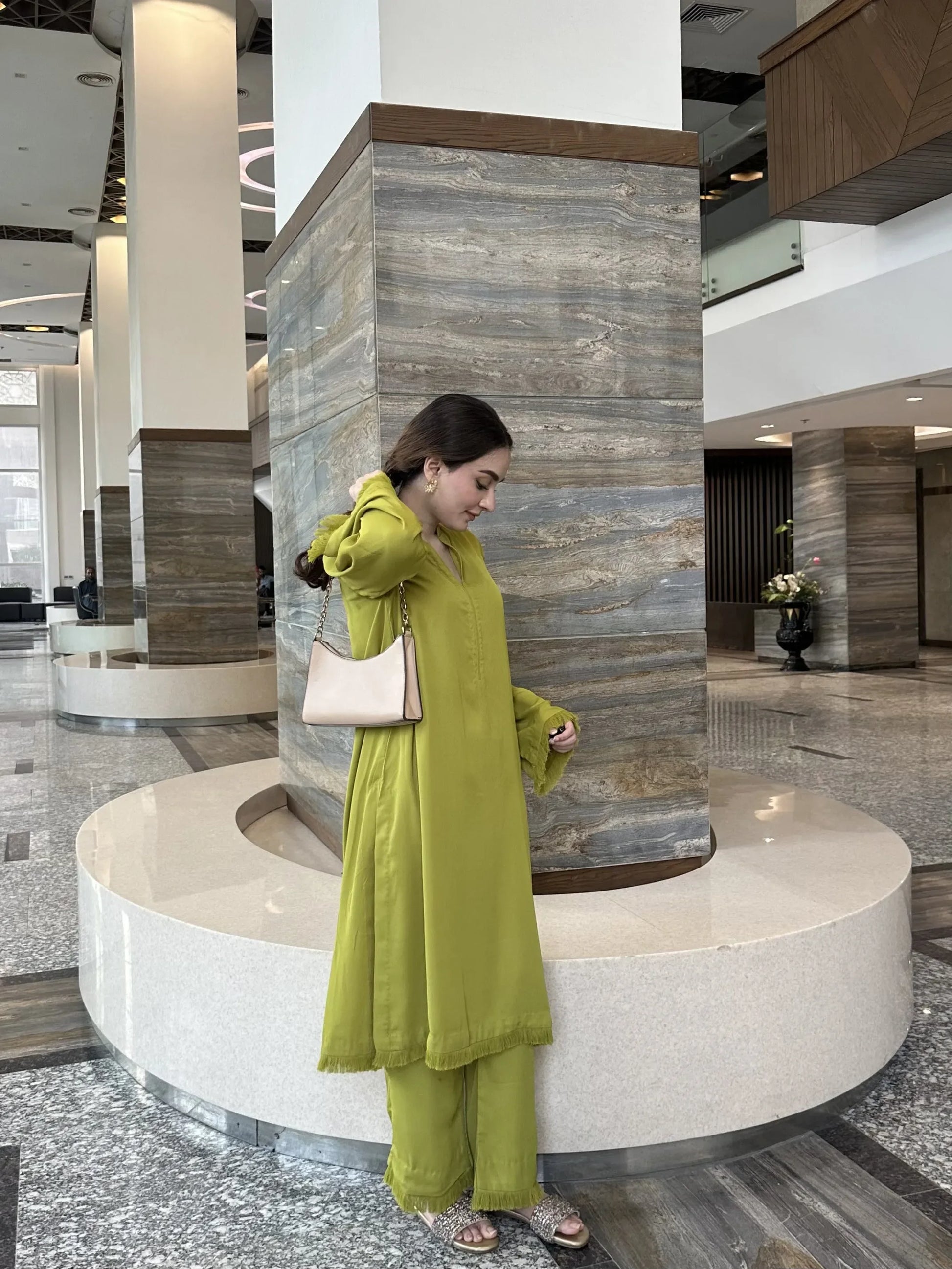 ZENYRE - AK Galleria