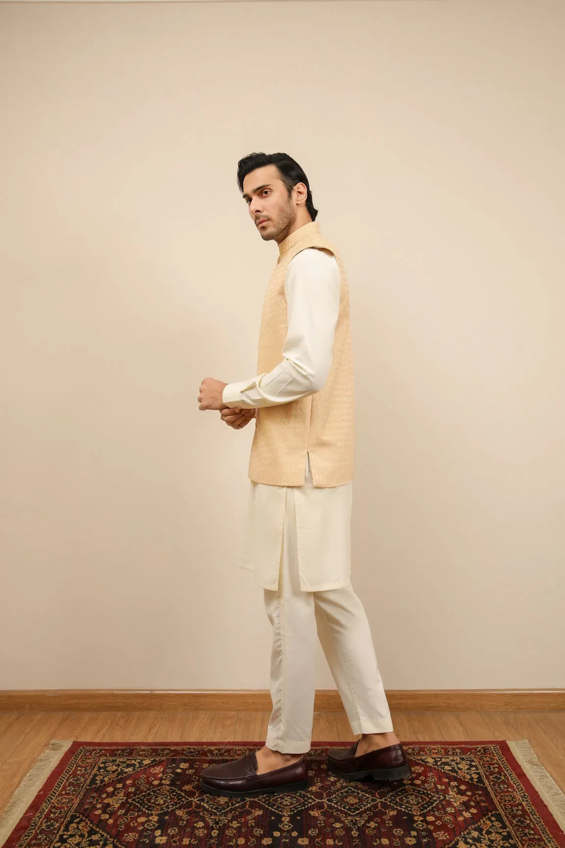 MURAQSH - AK Galleria